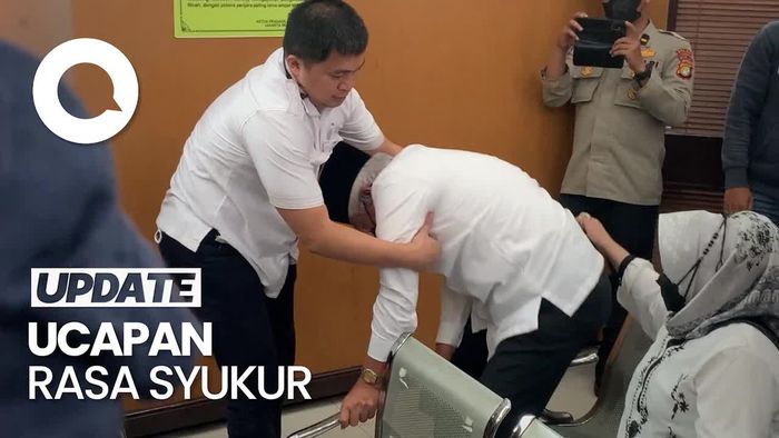Momen Ortu Arif Rachman Sujur Syukur saat Dengar Vonis 10 Bulan
