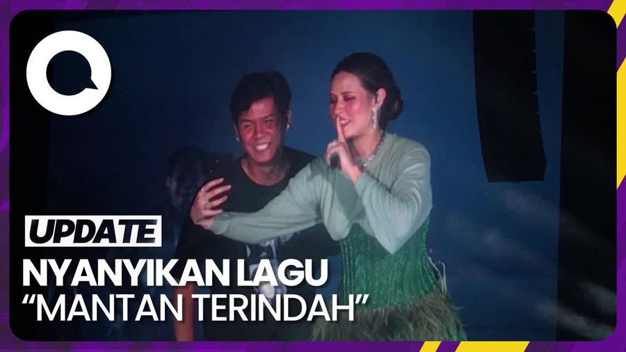Momen Raisa Tantang Penonton Telepon Mantan di Panggung Konser GBK 