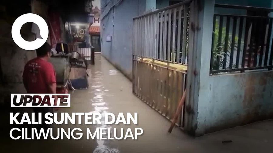 Permukiman Warga di Jatinegara Terendam Banjir