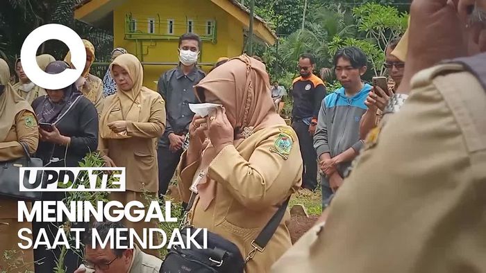 Isak Tangis Iringi Pemakaman Pendaki Unsoed yang Tewas di Gunung Slamet