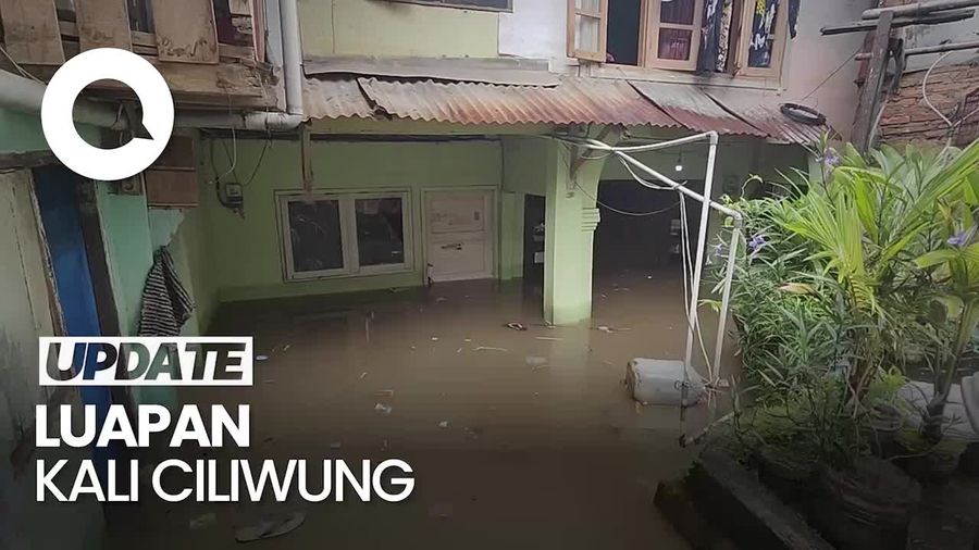 Penampakan Banjir Setinggi 1,5 M Rendam Permukiman Warga di Cawang