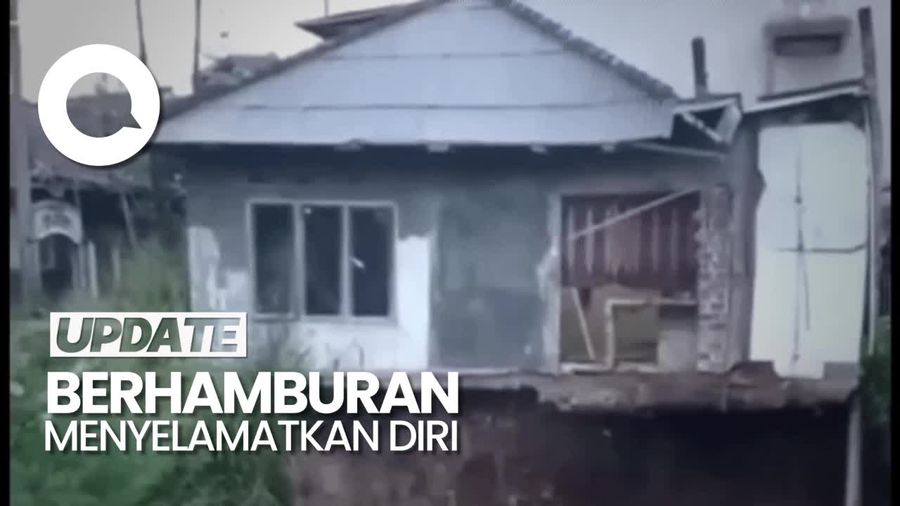 Cerita Warga Dengar Suara Retakan Sebelum Rumah di Bidara Cina Roboh