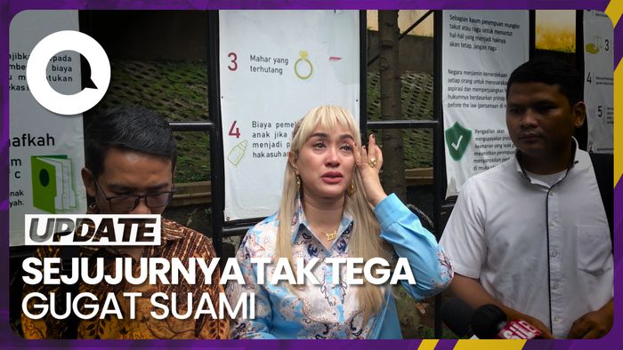 Tangisan Lia Ladysta Eks Trio Macan Usai Sidang Cerai Perdana