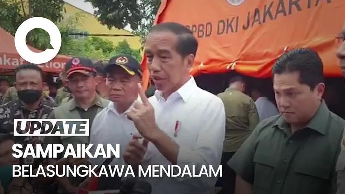 Momen Jokowi Tinjau Pengungsian Korban Kebakaran Depo Pertamina