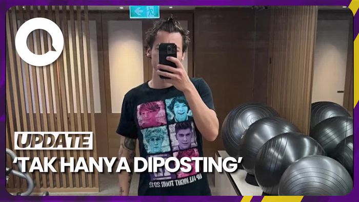 Pengakuan Harry Styles Soal Hapus Foto Dirinya Pakai Kaos One Direction