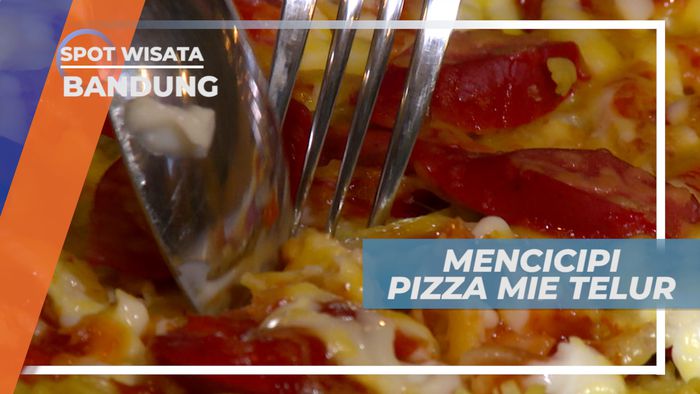 Lezatnya Mie Telur yang di Olah Menyerupai Pizza, Bandung