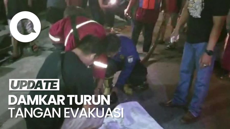 Ngeri, Ular Sanca 4 Meter Sembunyi di Selokan Rumah Warga
