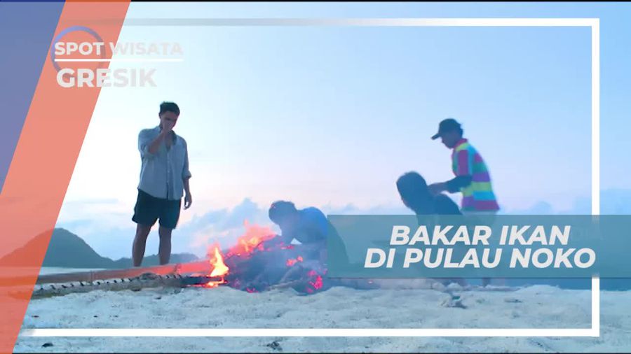 Seru-seruan Bakar Ikan Hasil Tangkapan di Pulau Noko, Gresik
