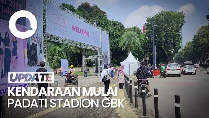 Sejak Pagi, Penonton BLACKPINK Mulai Berdatangan ke Stadion GBK