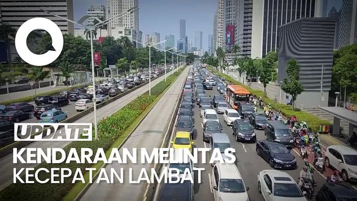 Jalan Jenderal Sudirman Padat Merayap Jelang Konser BLACKPINK di GBK