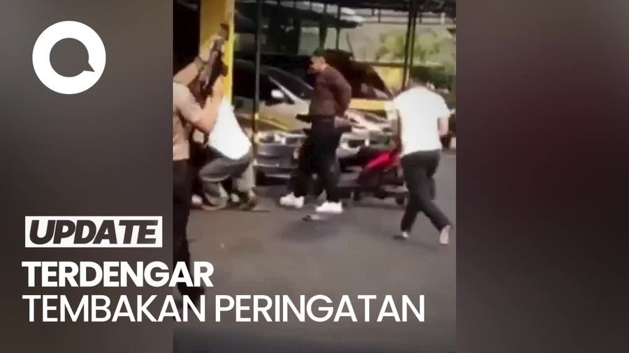 Momen Penyergapan Pria Bergolok Penyerang Polsek Cipayung