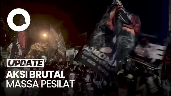 Aksi Brutal Massa Pesilat di Gresik saat Geruduk Polsek Balongpanggang