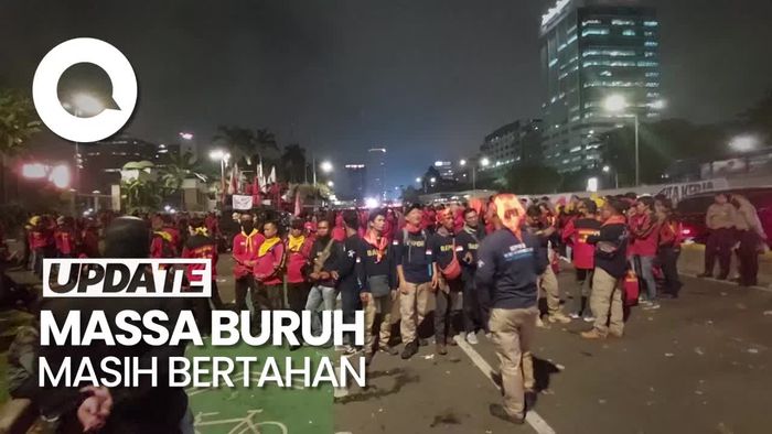 Demo di Depan DPR Masih Berlangsung, Jalan Ditutup-Bikin Macet