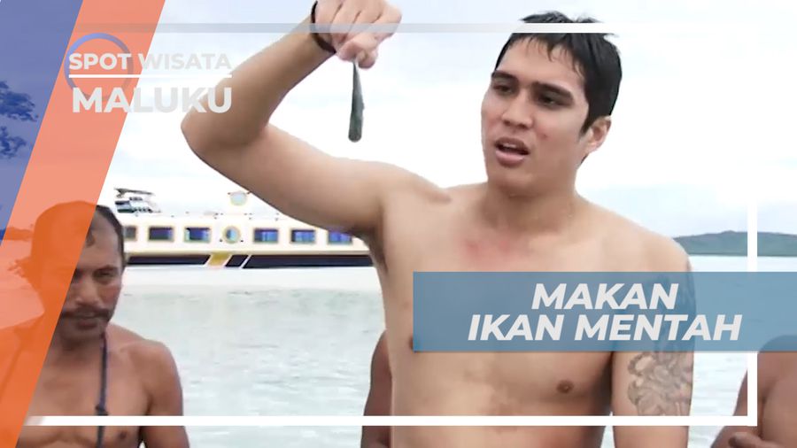 Mencoba Kebiasaan Unik Warga Pulau Guraici Memakan Ikan Mentah, Maluku