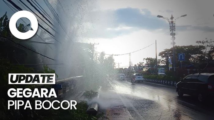  Penampakan Air Mancur Raksasa di Denpasar Gegara Pipa PDAM Bocor 