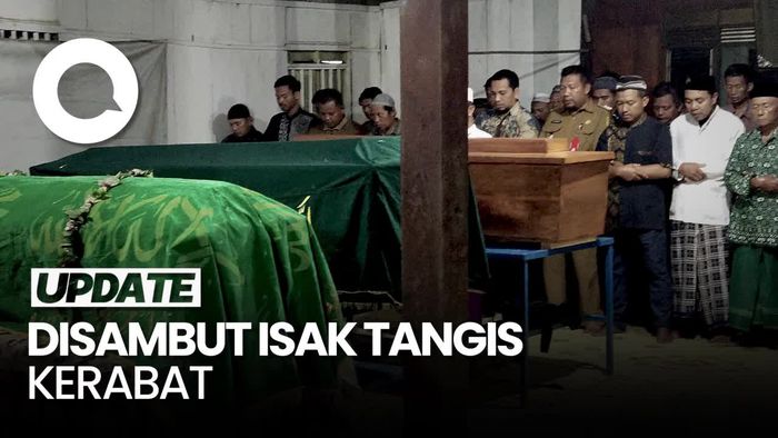 Tangis Keluarga Saat Jenazah Syabda dan Ibunda Tiba di Sragen