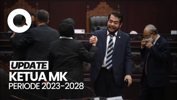 Jokowi Hadiri Pengucapan Sumpah Ketua MK Anwar Usman