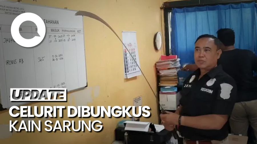 Ini Celurit Jumbo yang Dibungkus Kain Sarung Milik Pelajar SMP di Jaktim