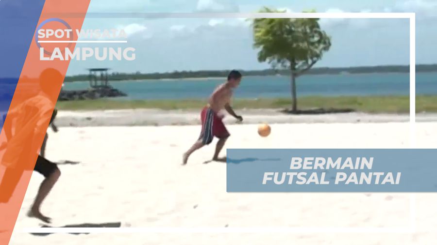 Seru-seruan, Habiskan Waktu Bermain Boa di Tepi Pantai, Lampung