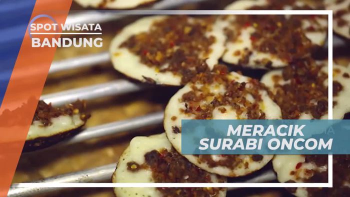 Membuat Surabi Oncom Dengan Bahan Dasar Tepung Beras dan Parutan Kelapa, Bandung
