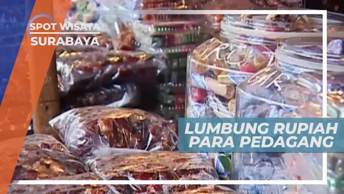 Roda Ekonomi Warga Kawasan Wisata Religi Sunan Ampel Surabaya