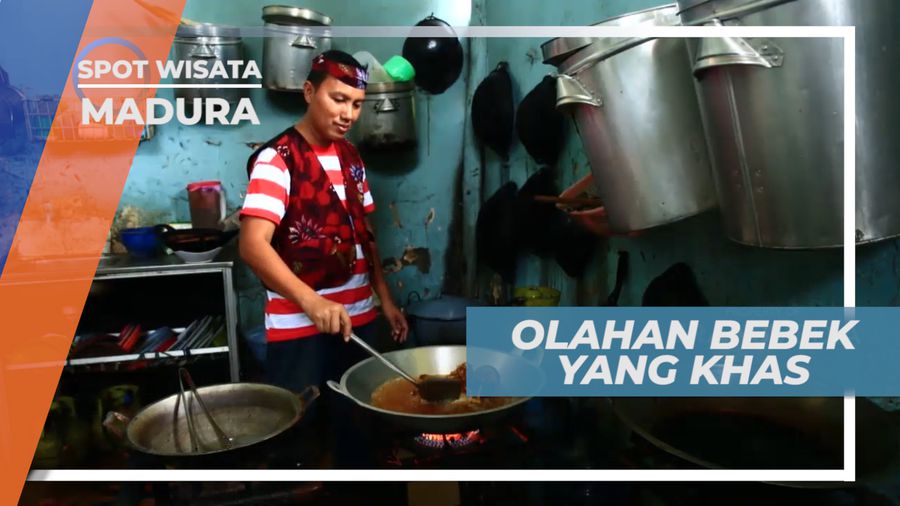 Lezatnya Bebek Goreng yang Disiram Sambel Blater Khas Madura