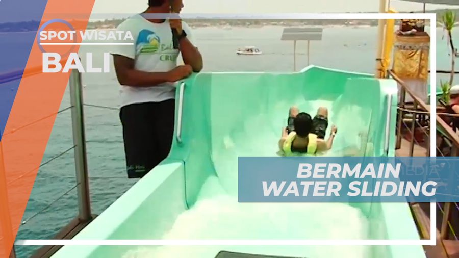 Liburan Seru, Habiskan Waktu Bermain Water Sliding di Nusa Lembongan, Bali