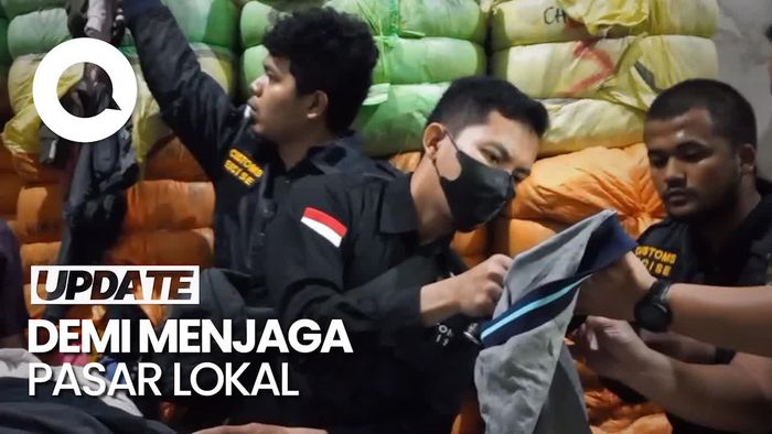 Kiamat Pakaian Bekas Impor di RI: Digerebek Polisi-Dibakar Mendag