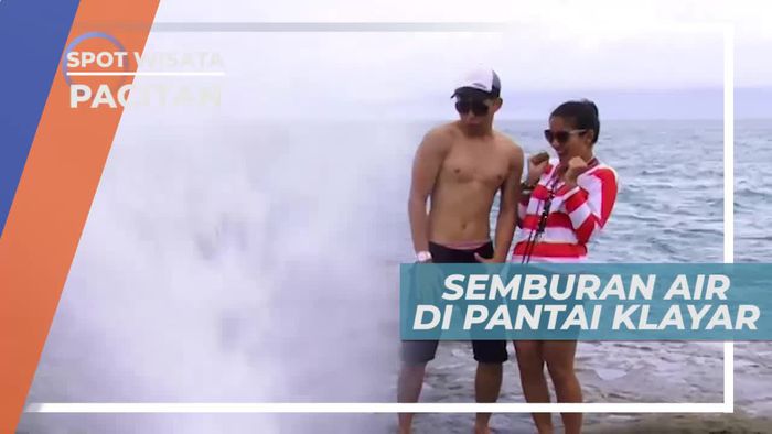 Fenomena Alam Semburan Air di Pantai Klayar Pacitan