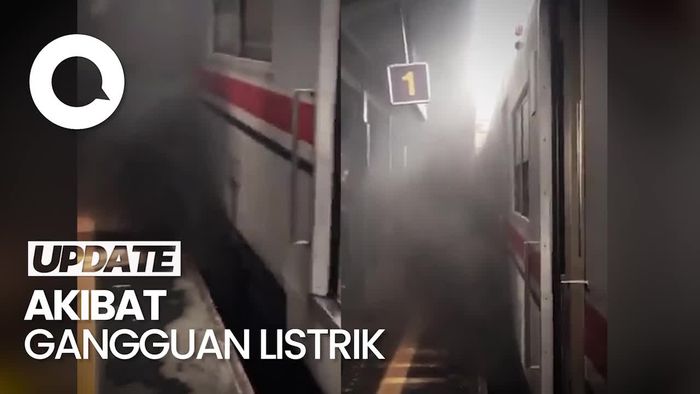 Heboh KRL Rute Bogor-Jakarta Mengeluarkan Asap di Stasiun Bojonggede