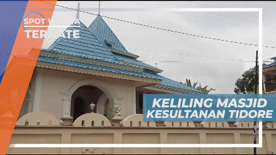 Mengelilingi Luasnya Tiap Sudut Masjid Kesultanan Tidore