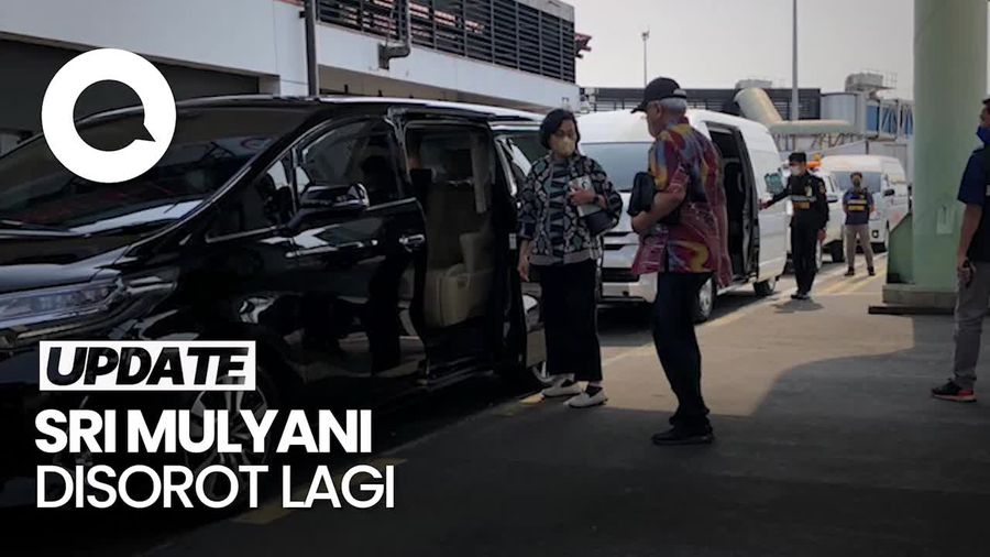 Alphard Sakti Masuk Apron Bandara, Sesuai SOP yang Berlaku?