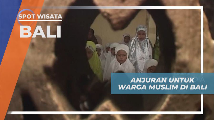 Anjuran Khusus Untuk Kaum Wanita di Desa Pegayaman, Bali