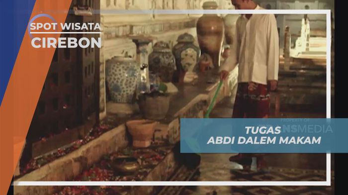 108 Abdi Dalem Pengurus Komplek Pemakaman Sunan Gunung Jati Cirebon