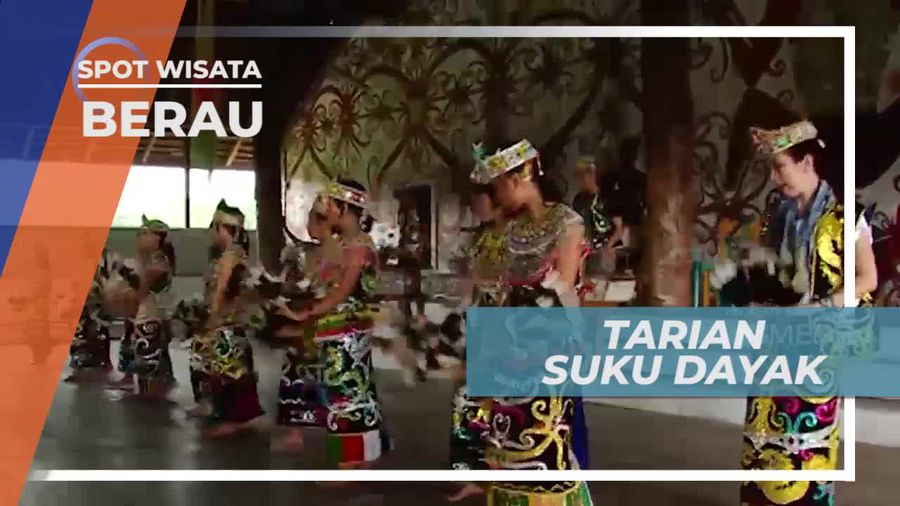 Tarian Khas Suku Dayak di Kampung Bena Baru Berau