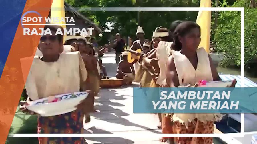 Tari Sambutan Penduduk Lokal Raja Ampat yang Meriah