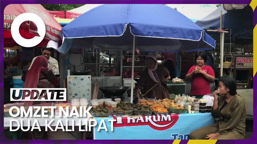 Penjual Takjil Gorengan di Masjid Sunda Kelapa Raup Untung Saat Ramadan