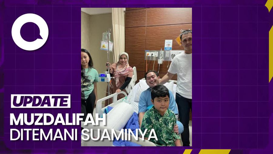 Momen Nassar Dijenguk Muzdalifah dan Anaknya di RS