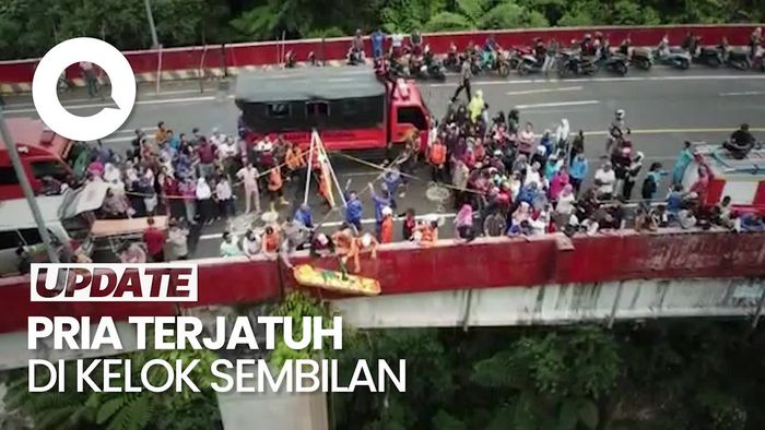 Detik-detik Evakuasi Pria yang Terjatuh ke Jurang Kelok Sembilan Sumbar