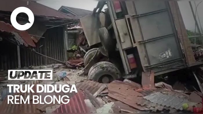 Penampakan Kecelakaan Beruntun di Sumbar, 5 Mobil-3 Rumah Rusak