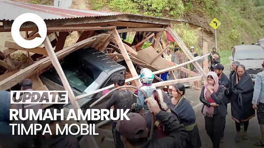Kepanikan Warga di Mamasa saat Rumahnya Ambruk Diterjang Longsor