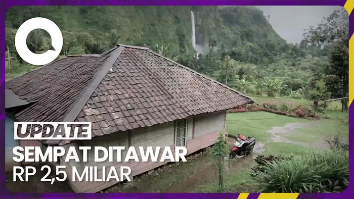 Suasana Rumah Surga Abah Jajang dengan Pemandangan Air Terjun 