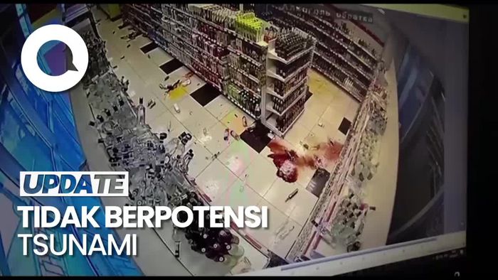 Kepanikan Warga Rusia Saat Diguncang Gempa M 6,9