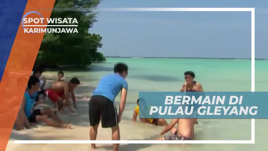 Keseruan Bermain di Tepi Pantai Pulau Gleyang Karimunjawa