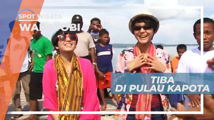 Penyambutan Dengan Selendang di Pulau Kapota Wakatobi