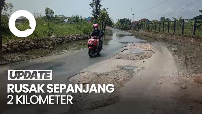Penampakan Jalur Alternatif Pati-Kudus Rusak Parah-Ditanami Pohon