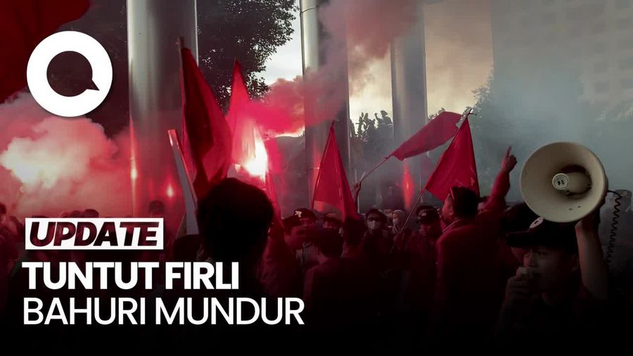 Demo di KPK, Massa Sempat Nyalakan Flare dan Saling Dorong