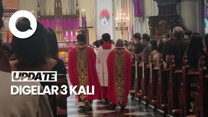 Suasana Hikmat Jumat Agung di Katedral Jakarta