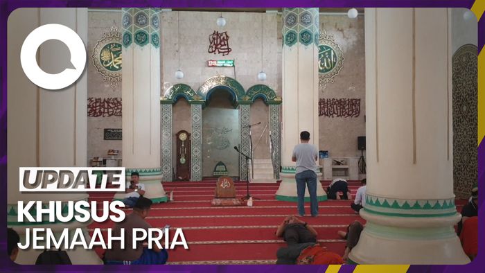 Melihat Masjid Arab yang Berdiri di Kawasan Pecinan Makassar