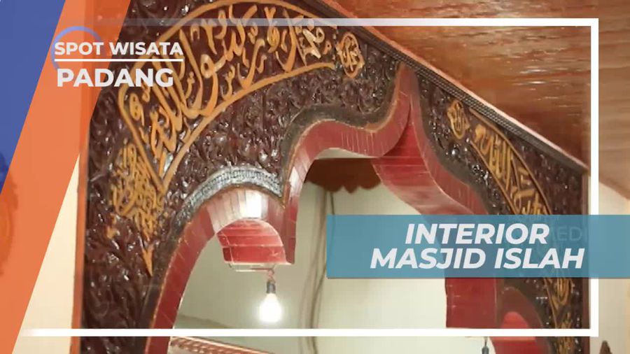 Melihat Interior Sederhana Masjid Islah Kota Padang